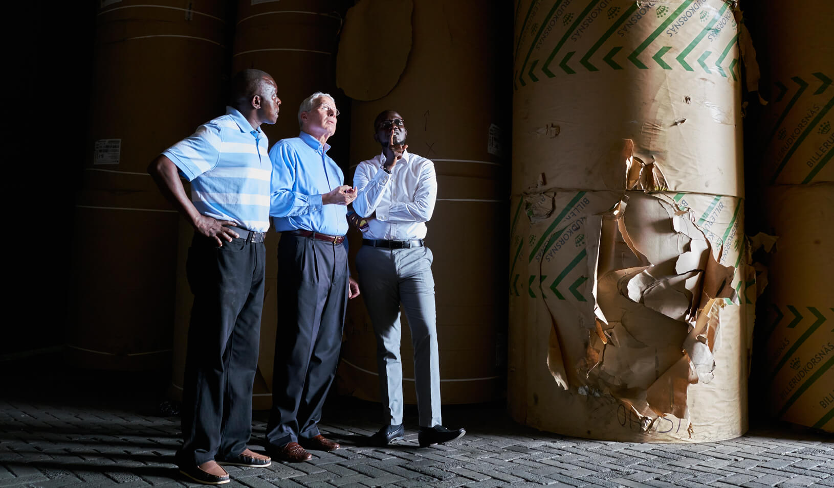 Stanford Seed coach, Tom Davis with general manager Emmanuel Ntim of Fon Packaging Ventures